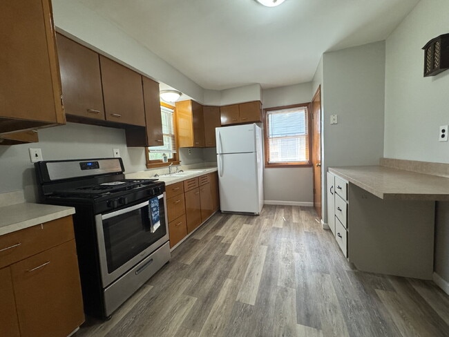 Photo - 1729 W Iles Ave