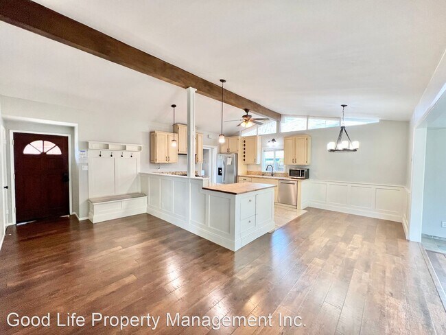 Photo - 4 br, 2 bath House - 4938 Zion Ave