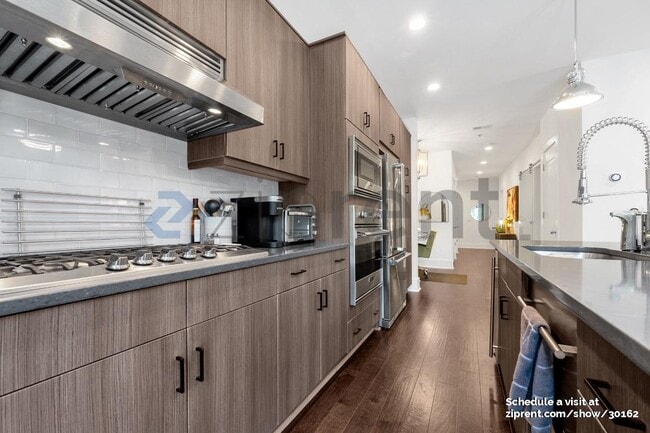 Photo - 303 Canton Wy