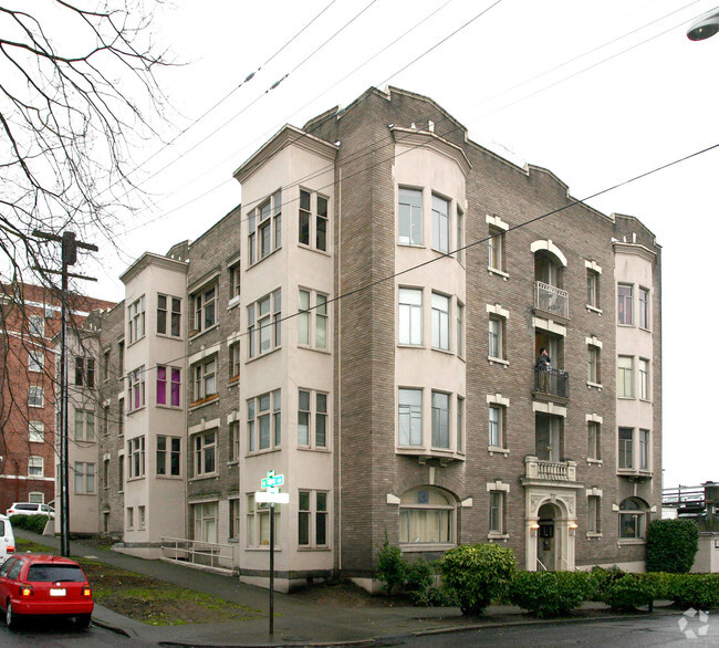 Building Photo - The Porter Apartments