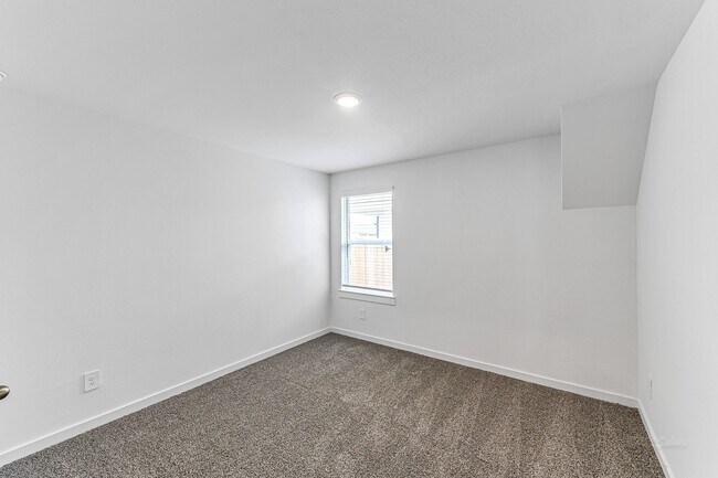 Photo - 30226 Belgrade Pk Ln
