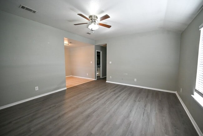 Photo - Decatur 2 bedroom 2 bath Duplex Available