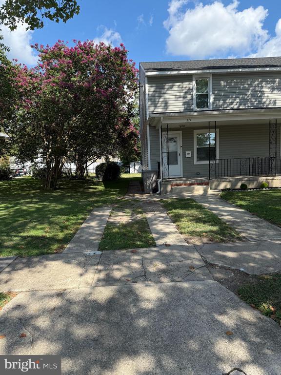 Photo - 577 Nassau Ave Casa