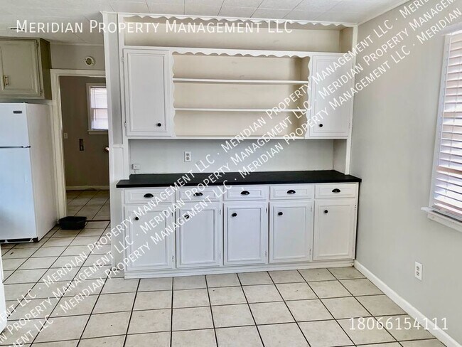 Photo - Spacious 3/2/1 home close to TTU and hospi...