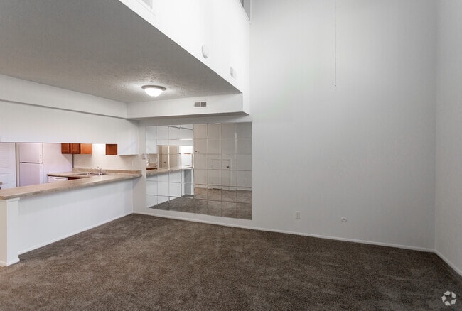 1BR, 1BA - 808 SF