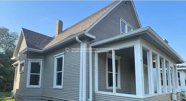 Photo - 2907 Bristol St