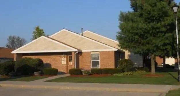 Photo - 980 Meadow Ln