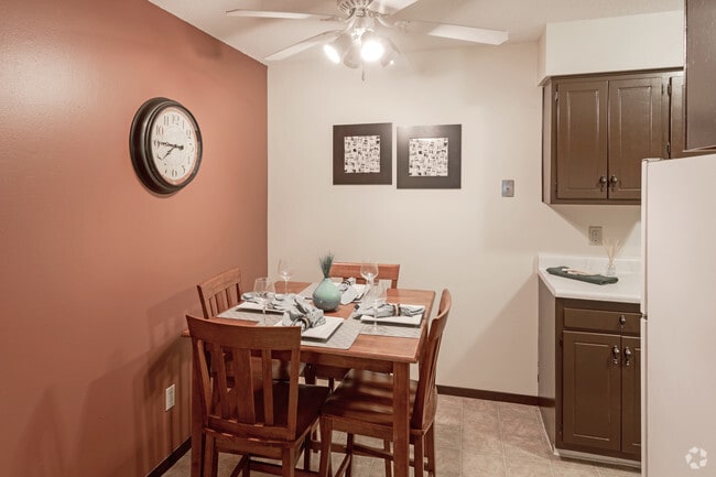 1HAB, 1BA - Maple - Oakdale Apartments