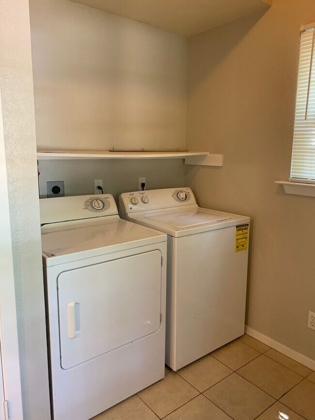 Photo - 2206 Pennsylvania Ave Unit B