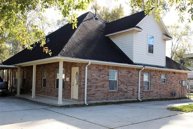 Photo - NICE 3 BEDROOM 2.5 BATH HOME IN HUMBLE