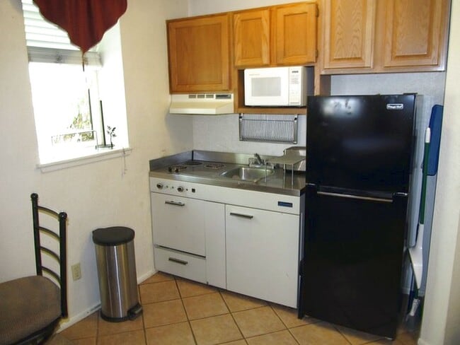 Photo - Convenient Prospector Location