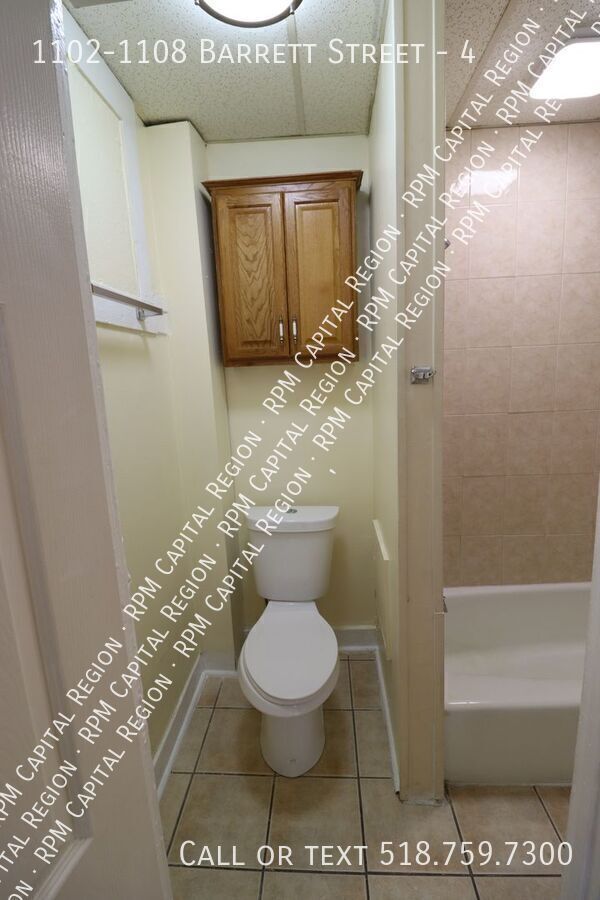 Photo - 1102-1108 Barrett Street-4 Unit 4