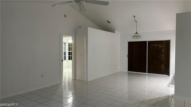 701 Arianne Ct