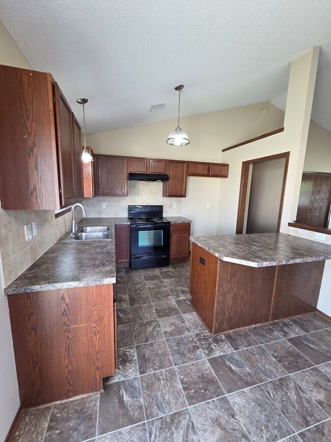 Photo - 1230 W 43rd St S