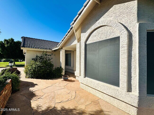 Photo - 2110 E Enrose Cir