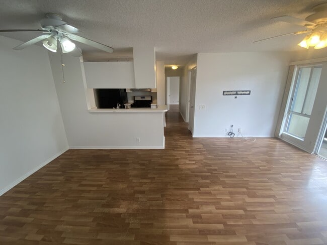 Photo - 91-243-243 Hanapouli Cir Unit 23C