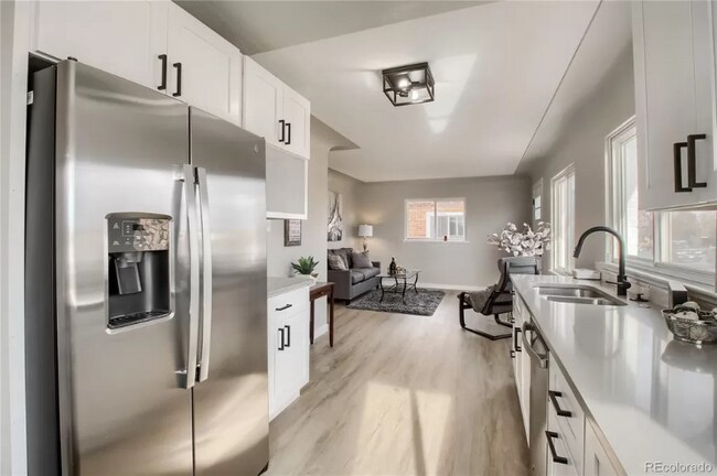 Photo - 2515 Olive St