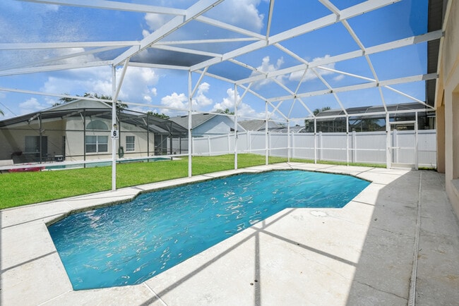 Photo - 558 Saddle Ridge Dr