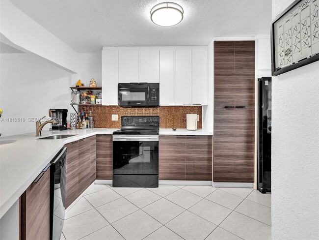 Photo - 1770 NE 191st St Unit 116-1