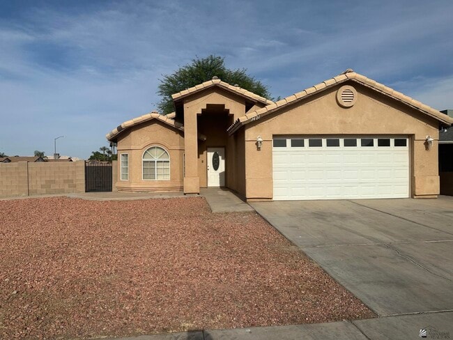 Building Photo - 1422 Andrea Ave