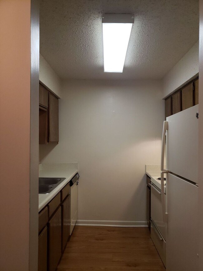 Photo - Spacious 1 Bedroom, 1.5 Bath Townhouse – Minutes from Nashville Unidad 214B