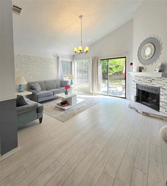 Photo - 2109 Waterway Bend