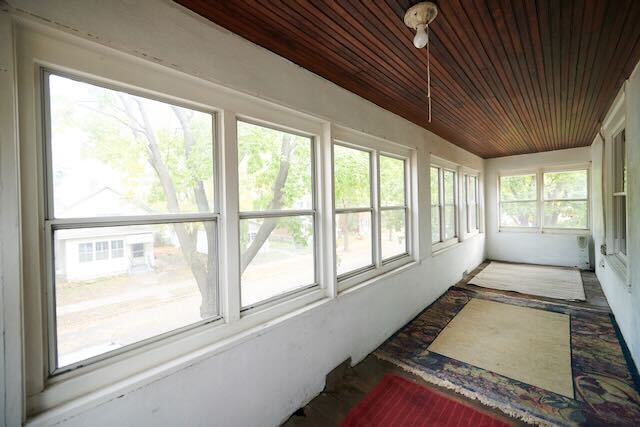 Front porch - 1606 6th St NE Apartment Unit DUPLEX