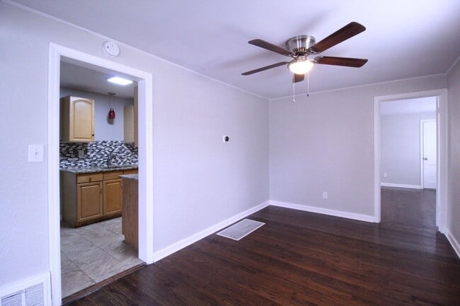 Photo - January FREE On This 3 Bedroom 2 Bath Duplex