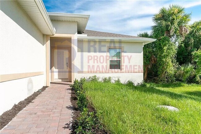 351 Sweetwater Dr