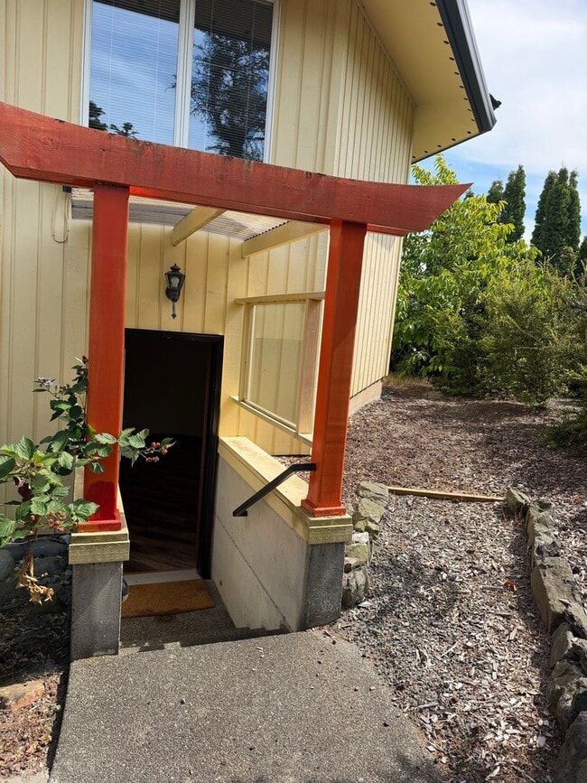 Building Photo - 814 Shoshone Dr