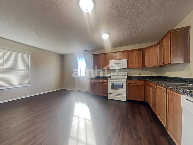 Photo - 2957 Seasons Dr