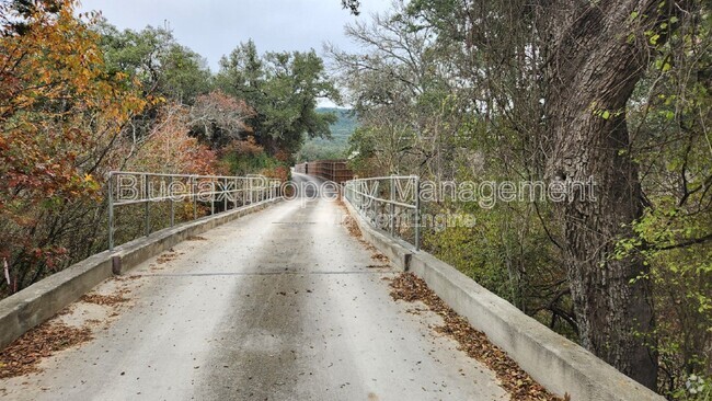 Building Photo - 18589 Bandera Rd Rental