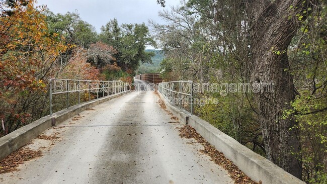 Photo - 18589 Bandera Rd House