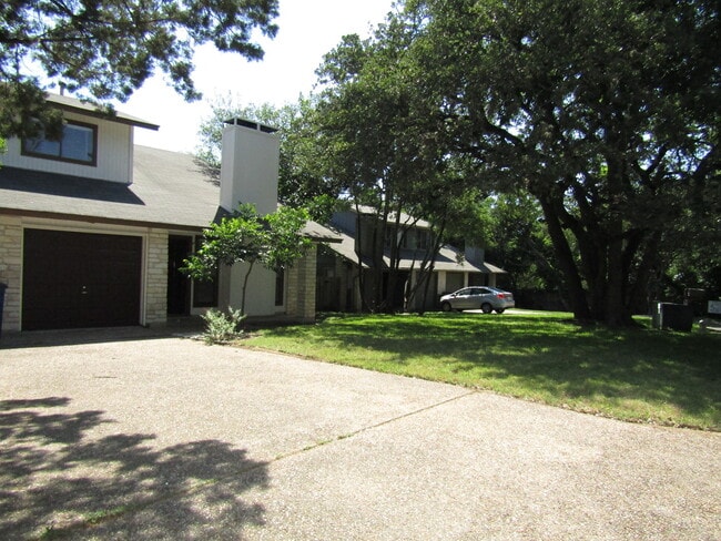 Photo - 7001 Winedale Dr Unit B