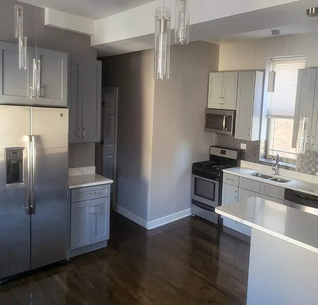 Photo - 6540 S Maryland Ave Unit 3