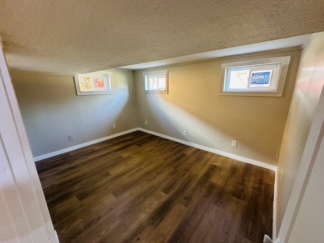 Photo - 19 E 1300 S