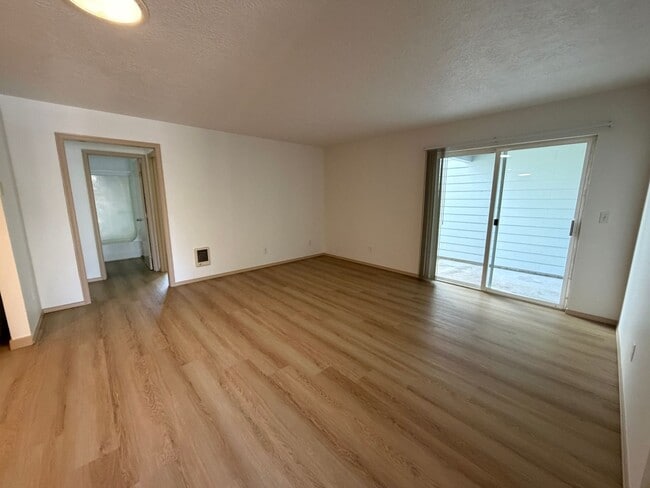 Photo - 112 Unidad 764 Catron St N