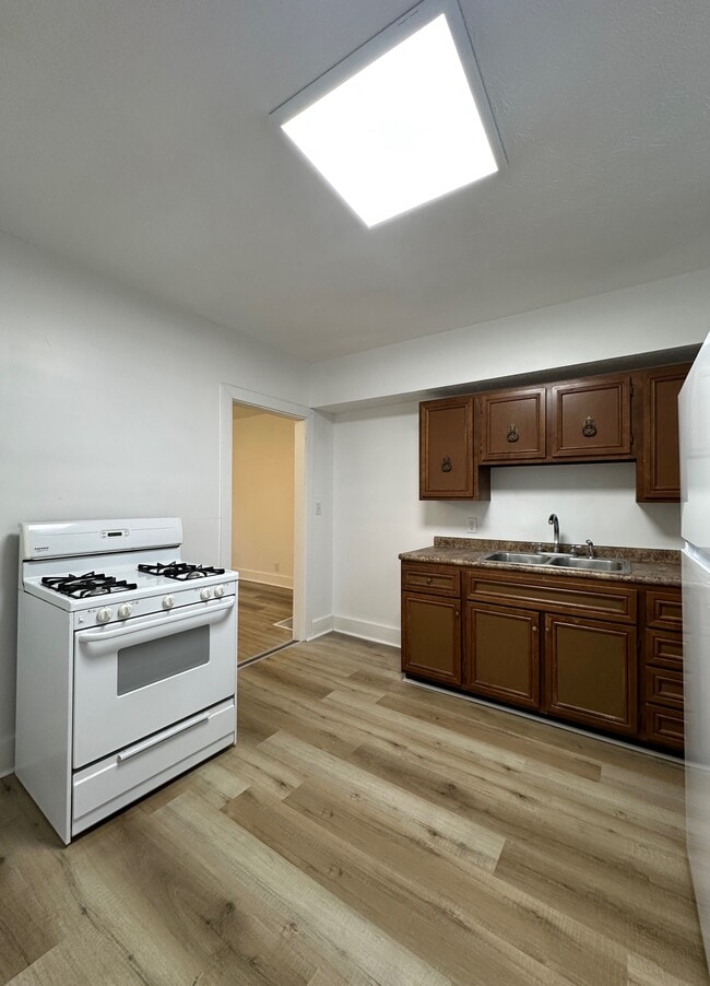 Photo - 111 S 14th St