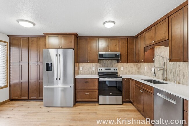Photo - Modern 3 BD | 2.5 BA | 1,476 SF | 1-Car Garage | Solar Panels | Mountain View Community