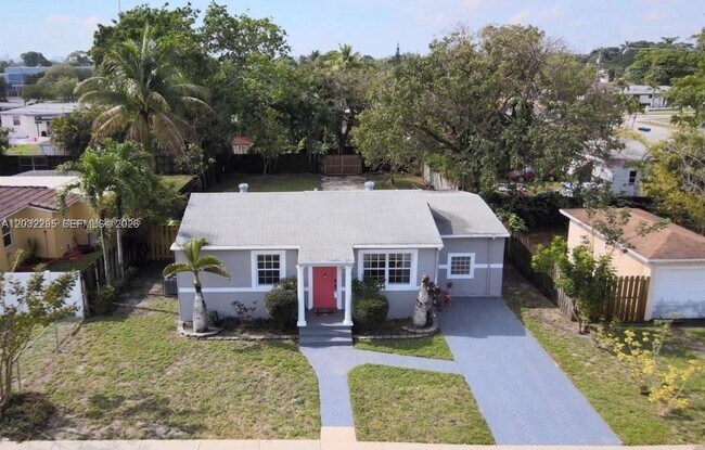 Photo - 2740 Dewey St