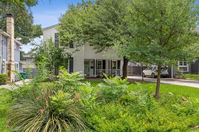 Photo - CHARMING 3-BEDROOM IN THE HEART OF ALAMO HEIGHTS