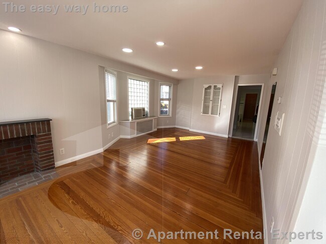 Photo - 16 Alexander Ave