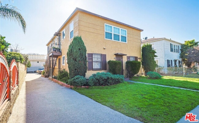 Photo - 510 E Arbor Vitae St