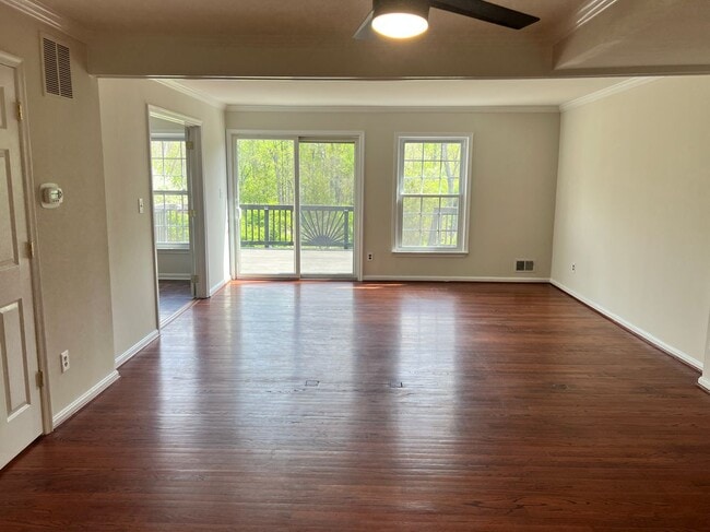 Photo - 516 Meadow Hall Dr