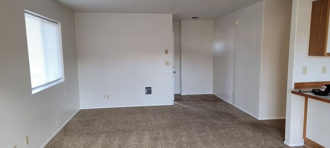 Photo - Great Duplex in SW Redmond