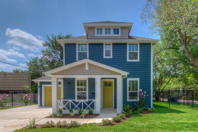 Building Photo - UT PRE LEASE: Newly Constructed: Luxury 4 ...