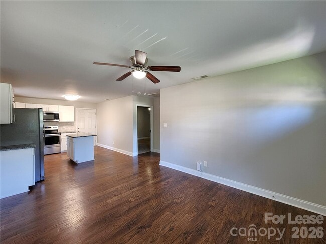 162 Cabarrus Ave E