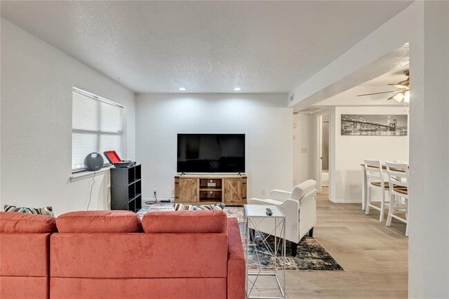 Photo - 11409 Springhollow Rd Unidad 505