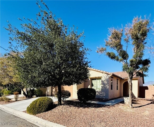 Building Photo - 5394 Cansano St