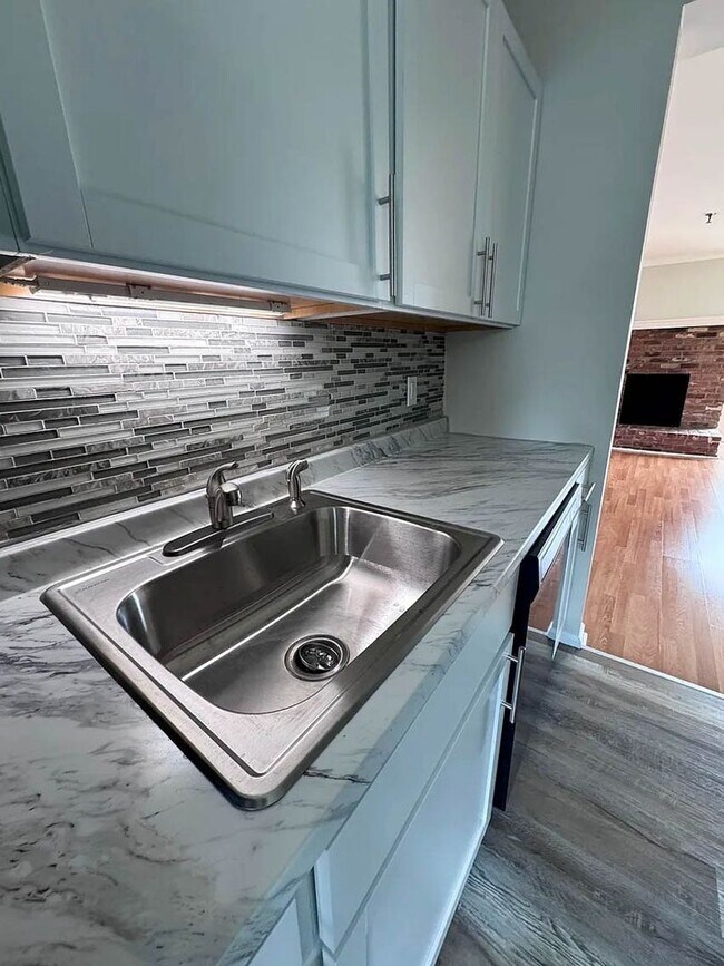 Photo - 678 Savin Ave Unit 2D